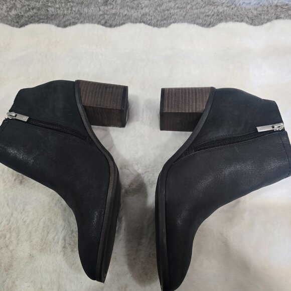 Lucky Brand Panally Leather Side Dip Block Heel Ankle Booties Women's Size 10 - Picture 9 of 9